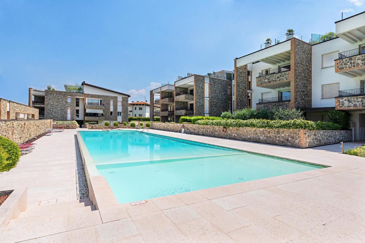 Warda C11 Apartment By Wonderful Italy Desenzano del Garda Ngoại thất bức ảnh