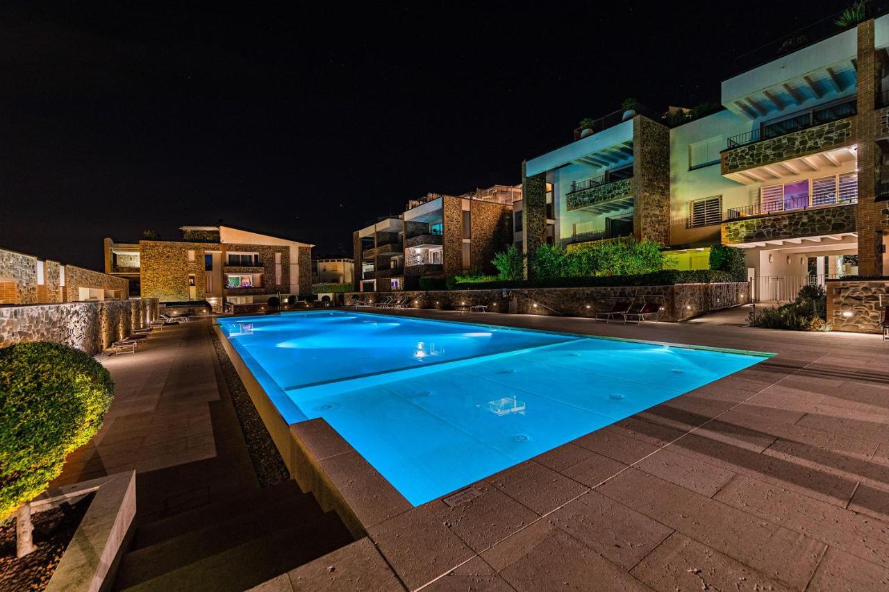 Warda C11 Apartment By Wonderful Italy Desenzano del Garda Ngoại thất bức ảnh
